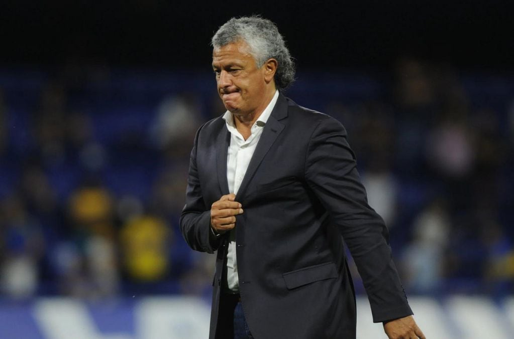 Pipo Gorosito dejará a Colón en posiciones de descenso directo (Télam)