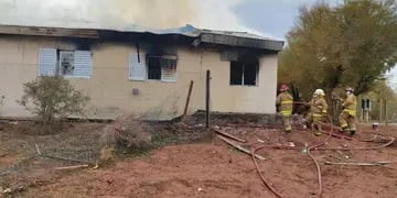 Explosión en una escuela de Neuquén: dos operarios murieron y una docente fue trasladada a Mendoza