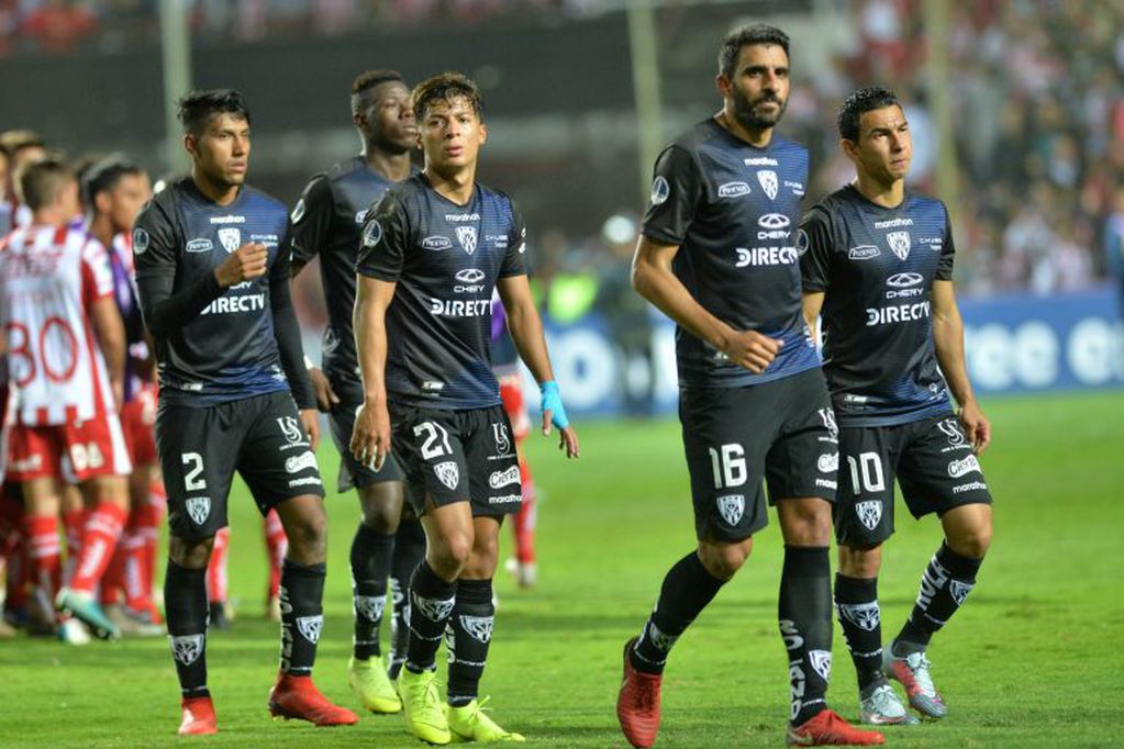 Unión derrotó 2 a 0 a Independiente del Valle en su debut internacional