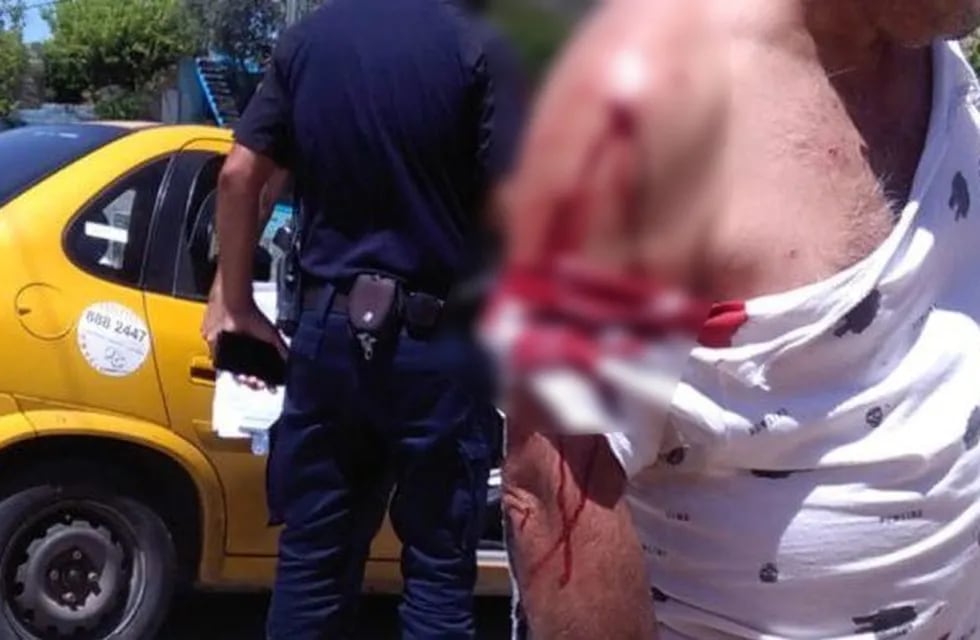 El taxista se resistió al robo y recibió puñaladas  (Foto: Radio Suquía).