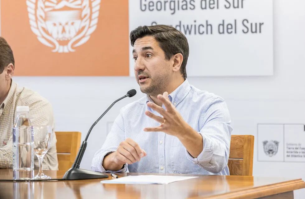 Ministro de Economía y Finanzas Públicas, Federico Zapata García