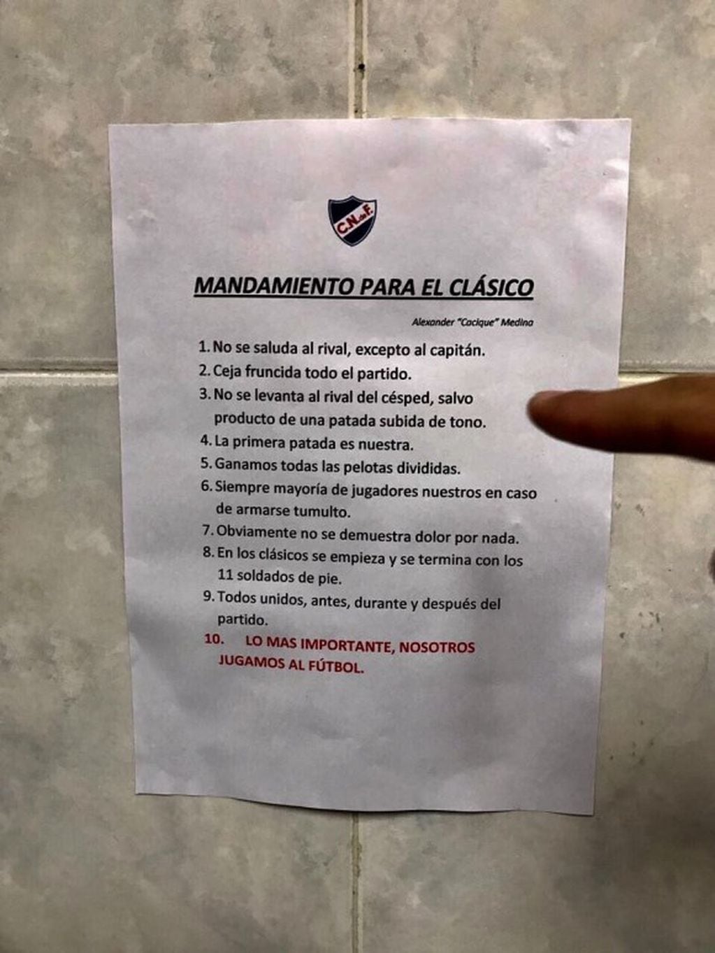El controvertido decálogo del técnico uruguayo para los juveniles de Nacional, antes del clásico con Peñarol.