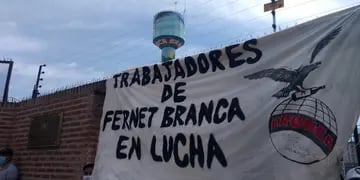 Protesta de los trabajadores de la fábrica de Fernet Branca en Tortuguitas