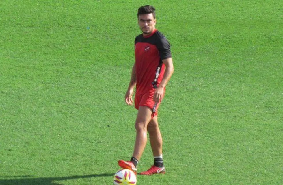 El futbolista entrerriano Bruno Urribarri decidió retirarse.