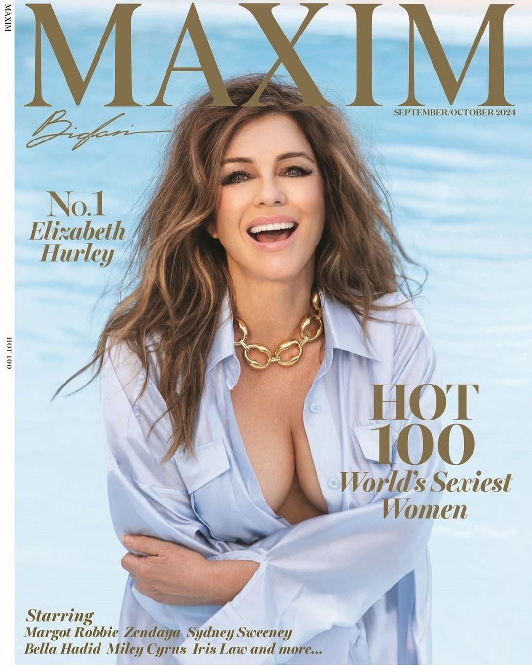 Elizabeth Hurley fue elegida como la mujer más sexy del mundo y lo celebró con unas fotos muy sensuales