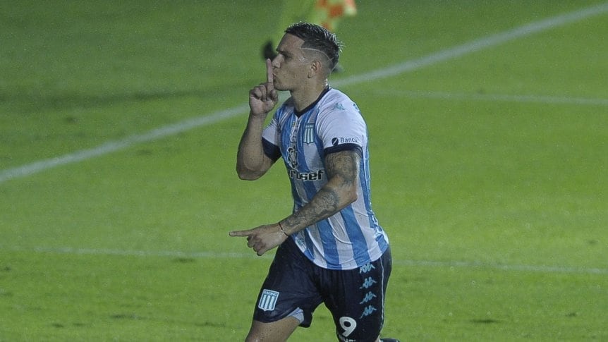 Enzo Copetti en Racing vs Independiente