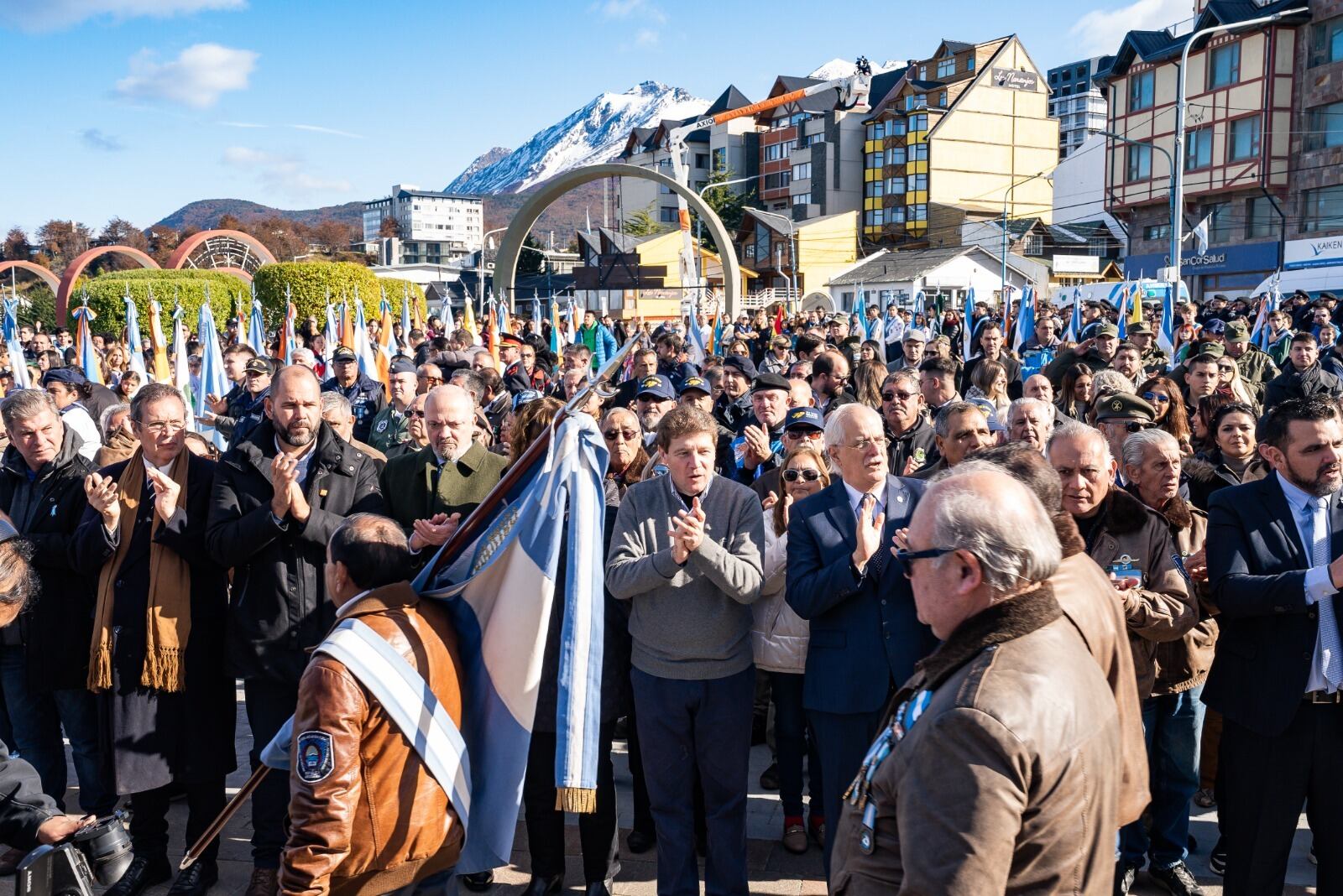 Acto oficial en conmemoración del Día del Veterano y de los Caídos en la Guerra de Malvinas.