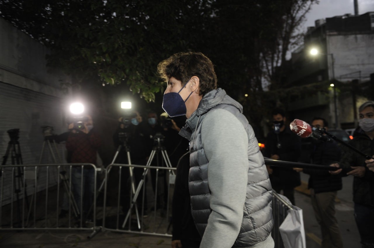 Martín Lousteau llega a la reunión de Juntos por el Cambio en Palermo.