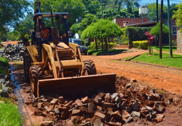 Posadas: ejecutan obras de empedrado en zona oeste.