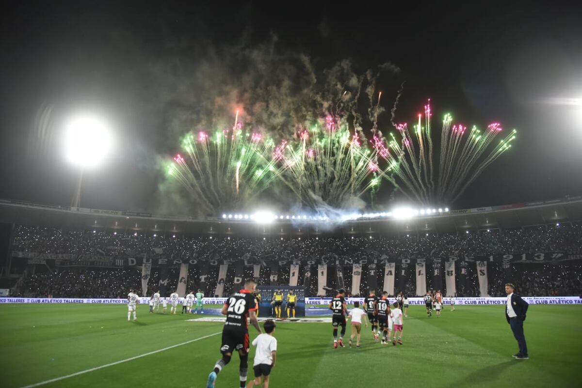 Video: deslumbrante, el recibimiento de Talleres en el clásico con Instituto
