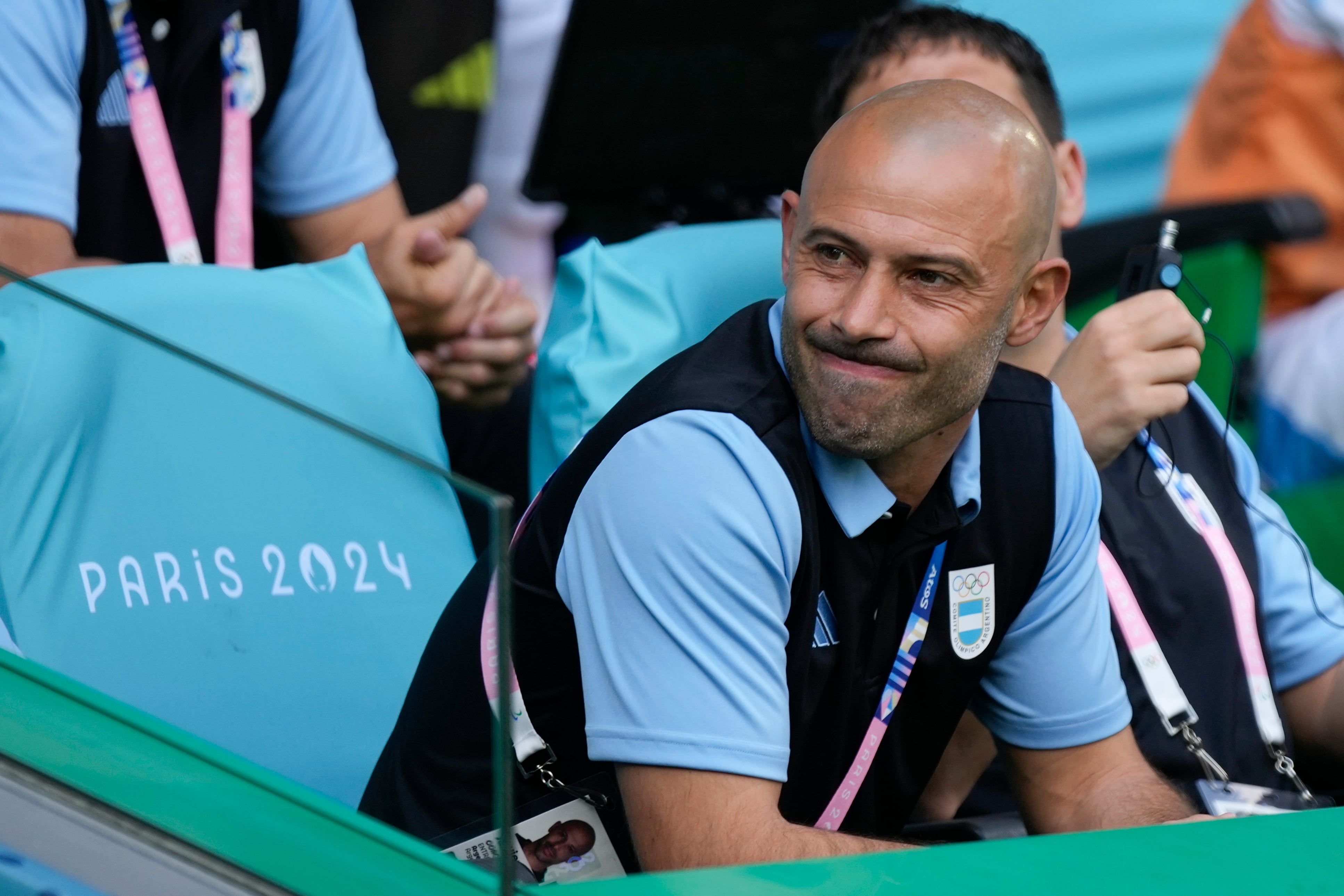 El seleccionador argentino Javier Mascherano hace un gesto durante el encuentro ante Marruecos en el Grupo B del torneo olímpico en los Juegos de París 2024 el miércoles 24 de julio del 2024. (AP Foto/Silvia Izquierdo)