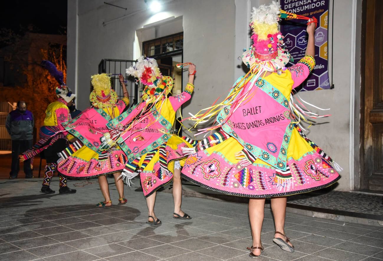 Festejo Día de los pueblos originarios.