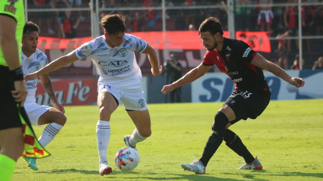 Colón derrotó a Godoy Cruz 3 a 1