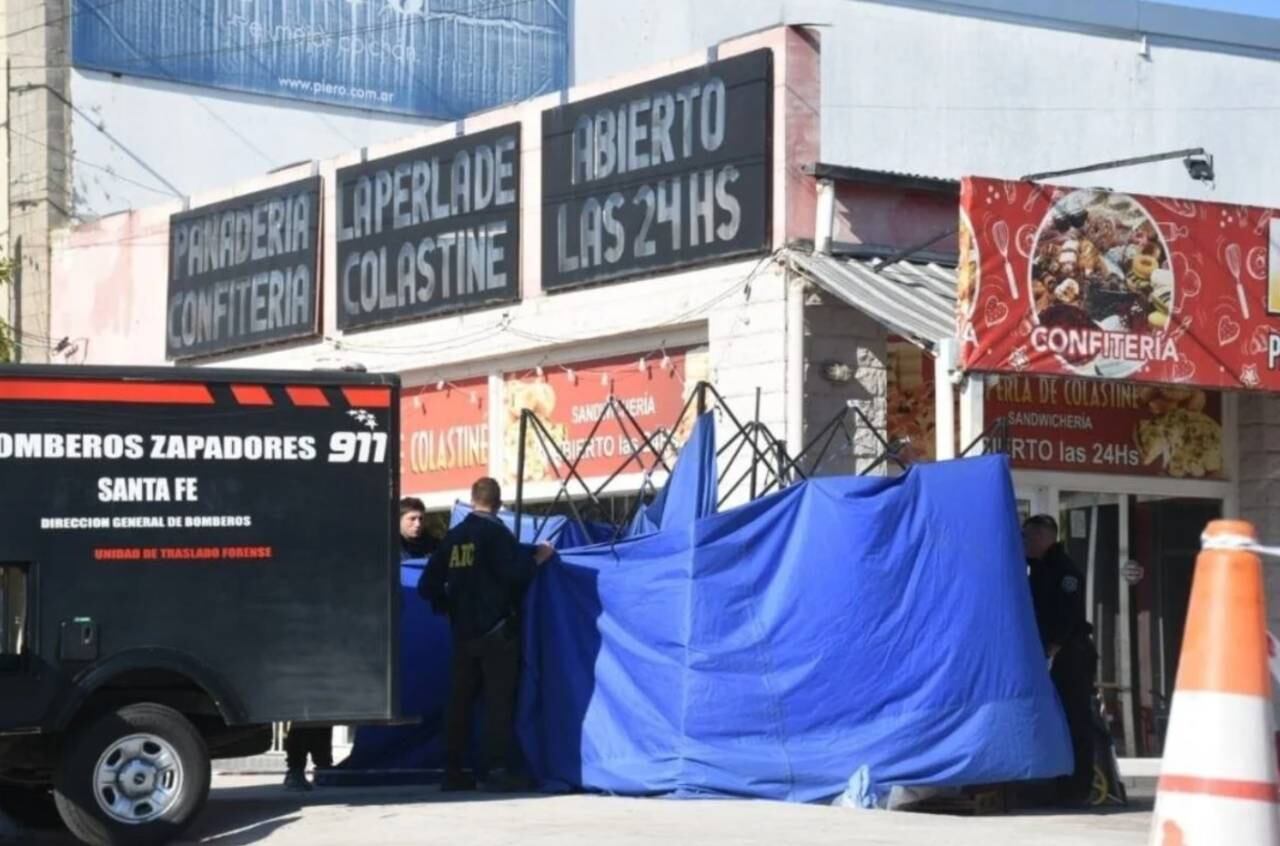 El crimen ocurrió este viernes frente a la panadería La Perla de Colastiné.