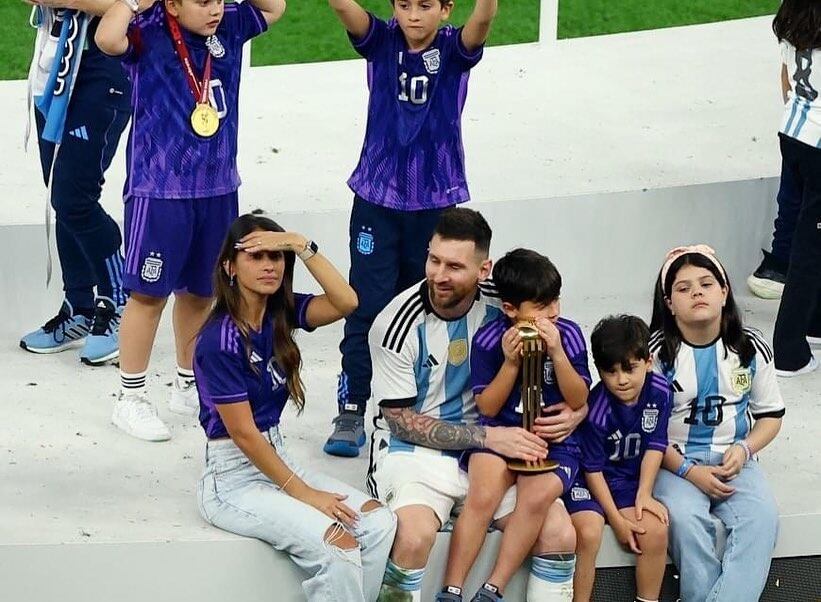 Lionel Messi y la alegría de su familia con Argentina campeona del Mundo.