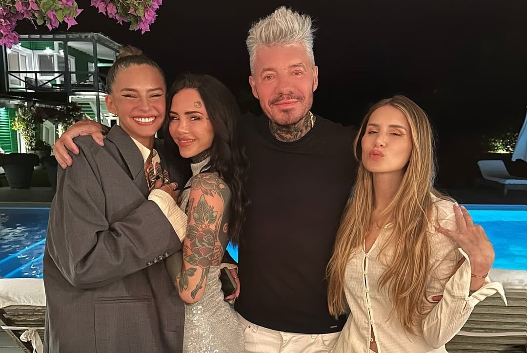 Marcelo Tinelli junto a sus hijas Juana, Candelaria y Micaela. (Instagram @marcelotinelli).