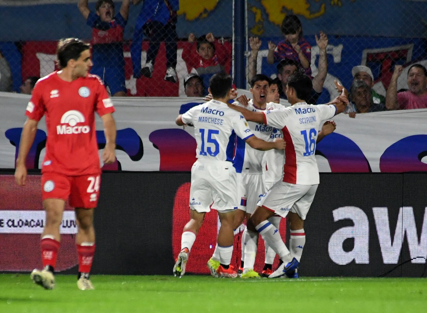 Tigre-Belgrano, en duelo por la quinta fecha de la Liga Profesional 2024. (Fotobaires)