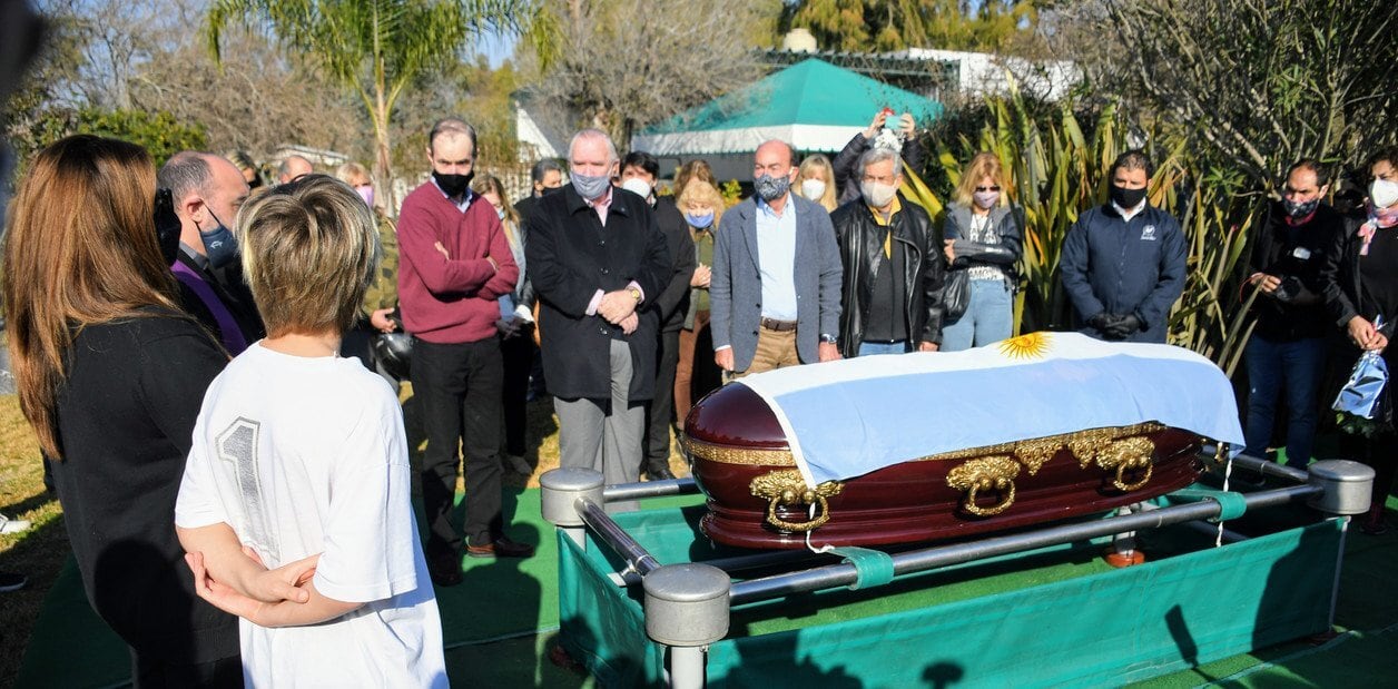 El Cementerio Lar de Paz en Monte Vera fue elegido para la sepultura de los restos del expiloto de Fórmula 1.