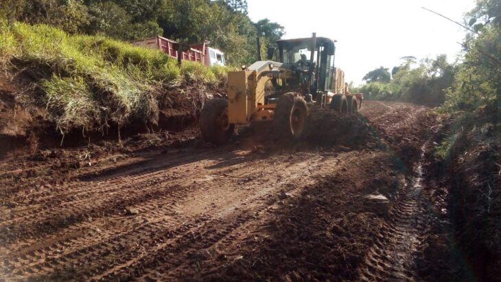 La Dirección Provincial de Vialidad ejecuta obras de mantenimiento en rutas terradas