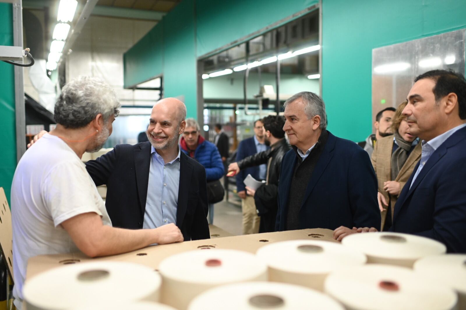 Larreta y Morales recorrieron la planta de hilados Tipoiti en Corrientes (Foto: Prensa Horacio Rodríguez Larreta)