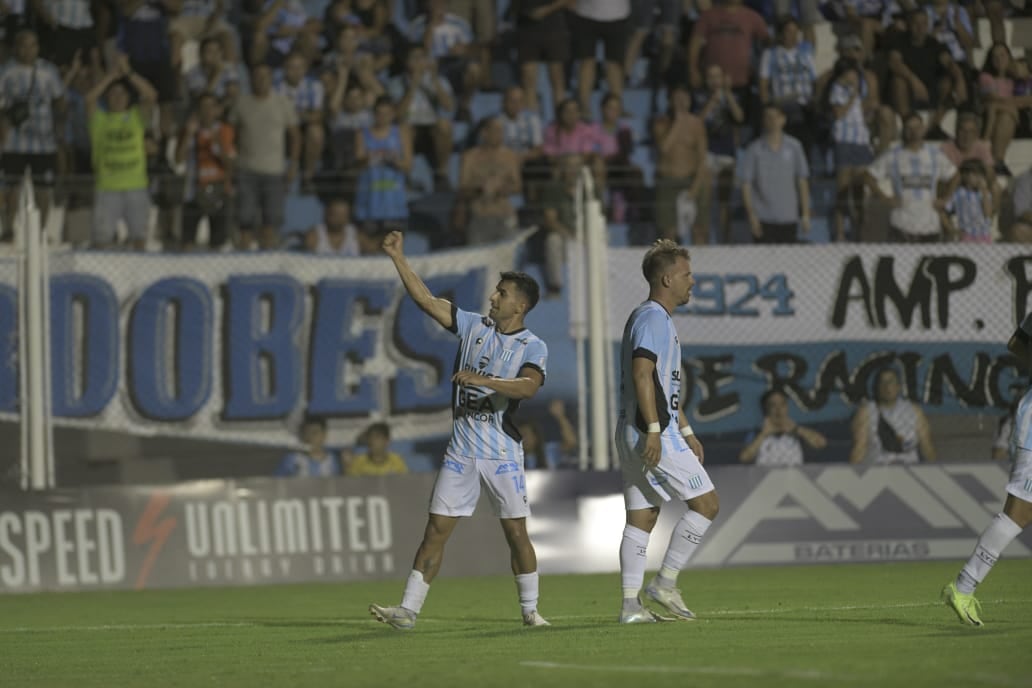 Racing recibió a Alvarado, por la tercera fecha de la Primera Nacional. (Javier Ferreyra / La Voz)