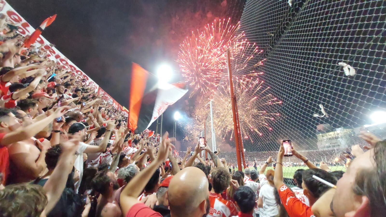 Crónica desde la Tribuna.