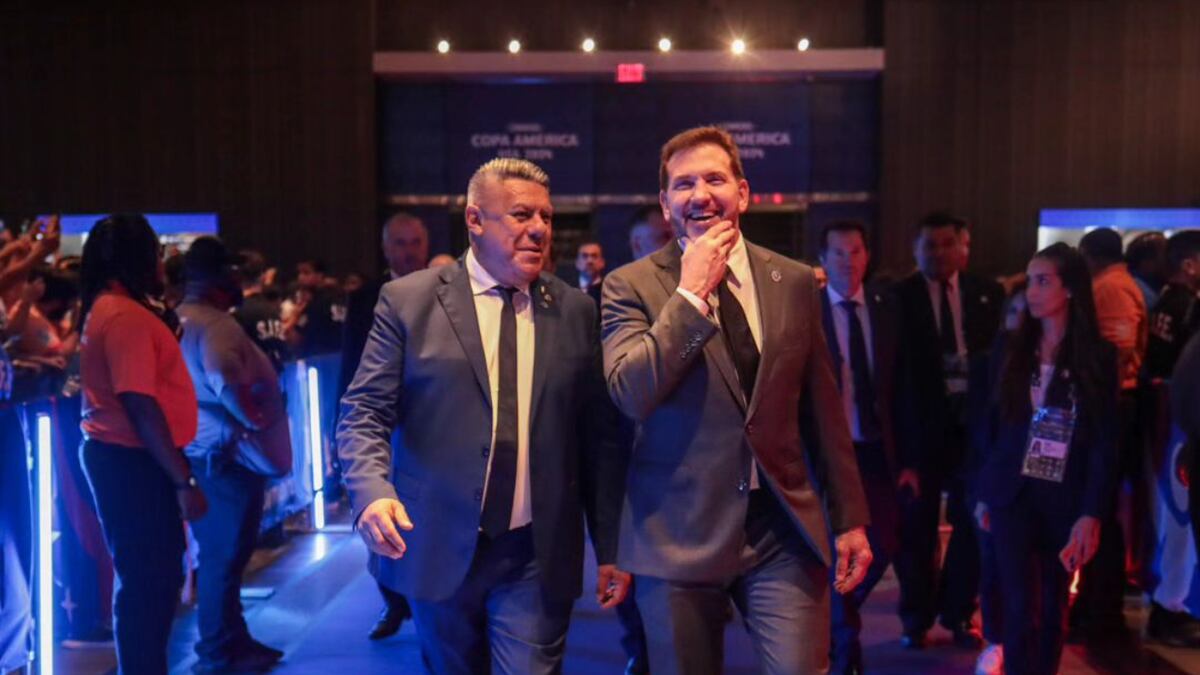 A pesar del fallo a favor de Talleres, CONMEBOL habilitó a Tapia para ser reelecto en AFA