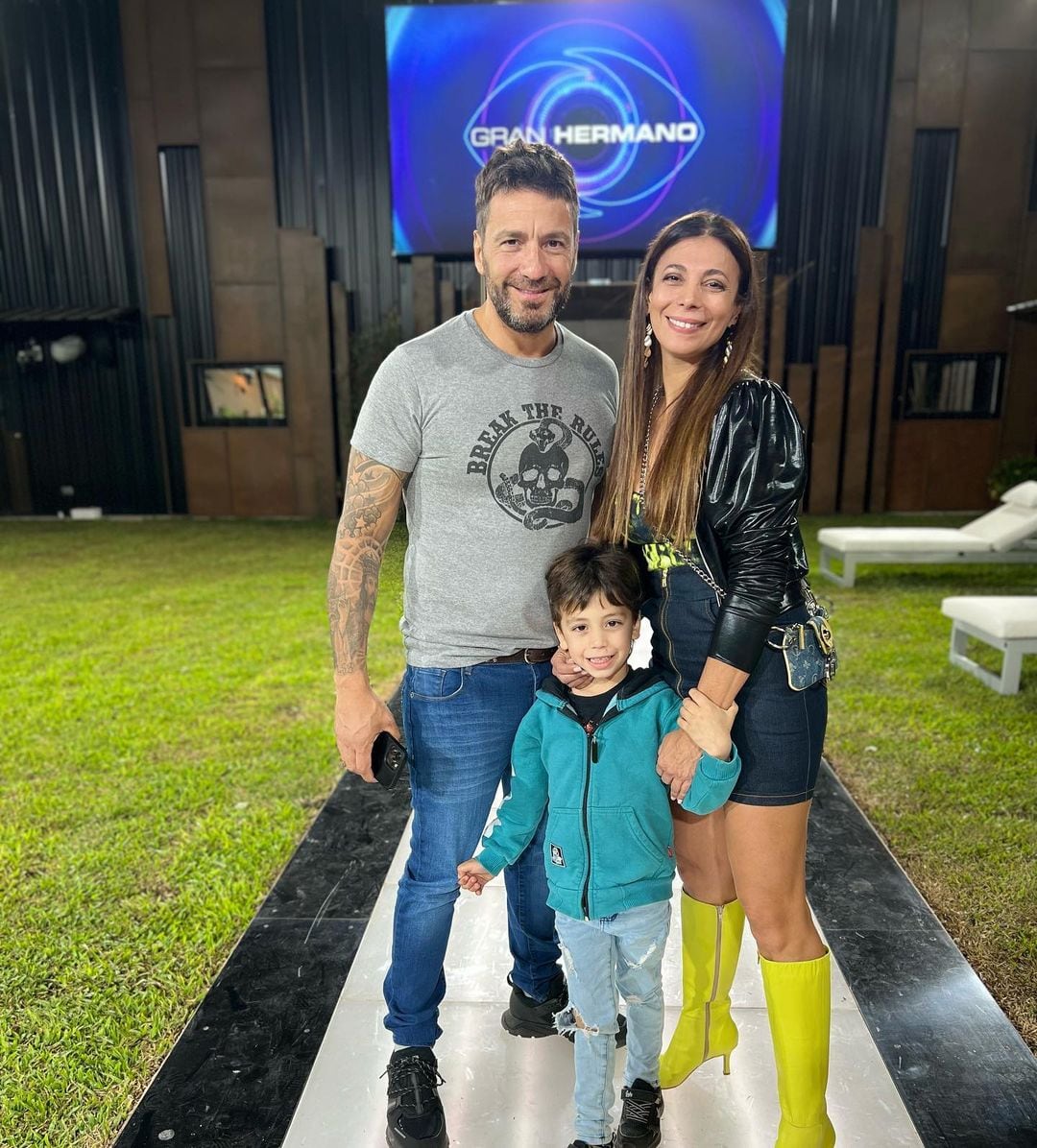 Ximena Capristo y Gustavo Conti llevaron a su hijo a conocer la casa de Gran Hermano de la última edición.