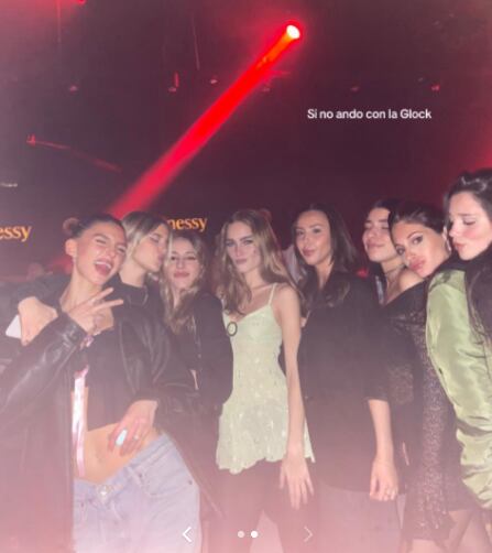 Juanita Tinelli de fiesta en Tequila con sus amigas