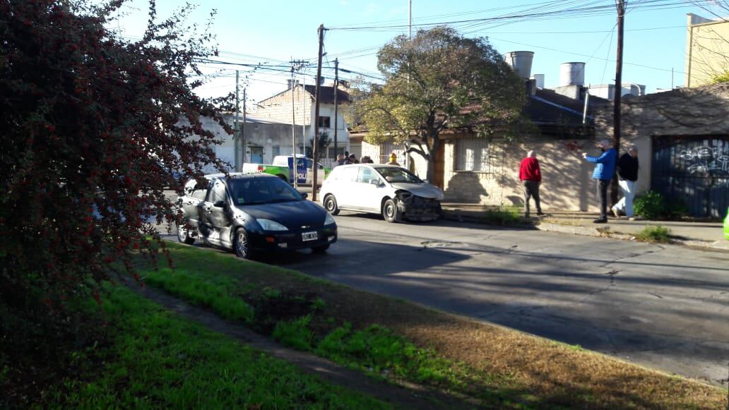 El tránsito está suspendido en calles Mitre y General Roca