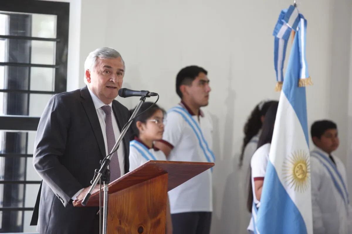 El gobernador Gerardo Morales inauguró en Monterrico un edificio escolar y anunció la construcción de un nuevo colegio en esa ciudad.