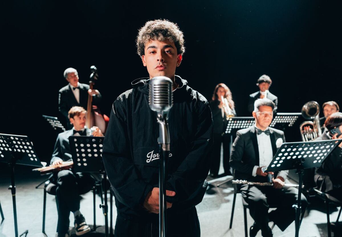 Trueno sinfónico: de qué trata este ambicioso proyecto donde mezcla rap con música clásica
