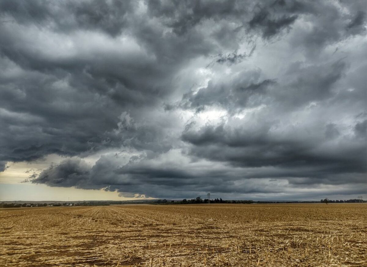 Completito: rige una alerta naranja por tormentas y vientos severos para todo Córdoba