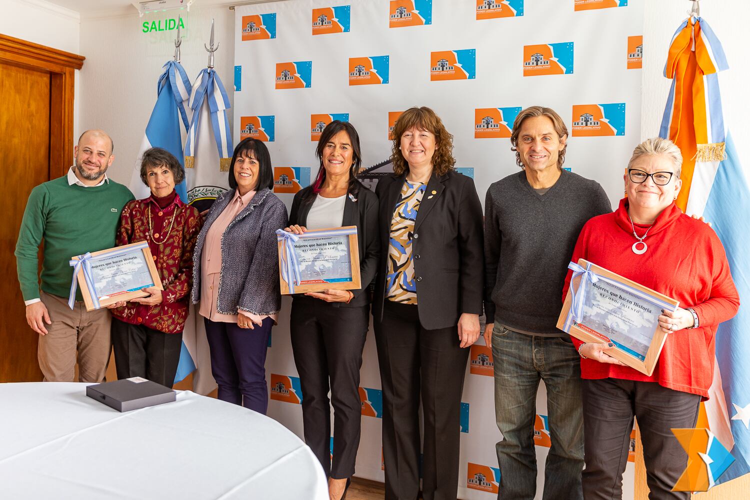 Desayuno protocolar de legisladores junto a las Veteranas de Guerra de Malvinas Mariana Soneira, María Liliana Colino y Silvia Barrera.