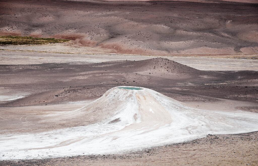 El Volcancito de La Rioja: un lugar lleno de magia con un "espejo de agua".