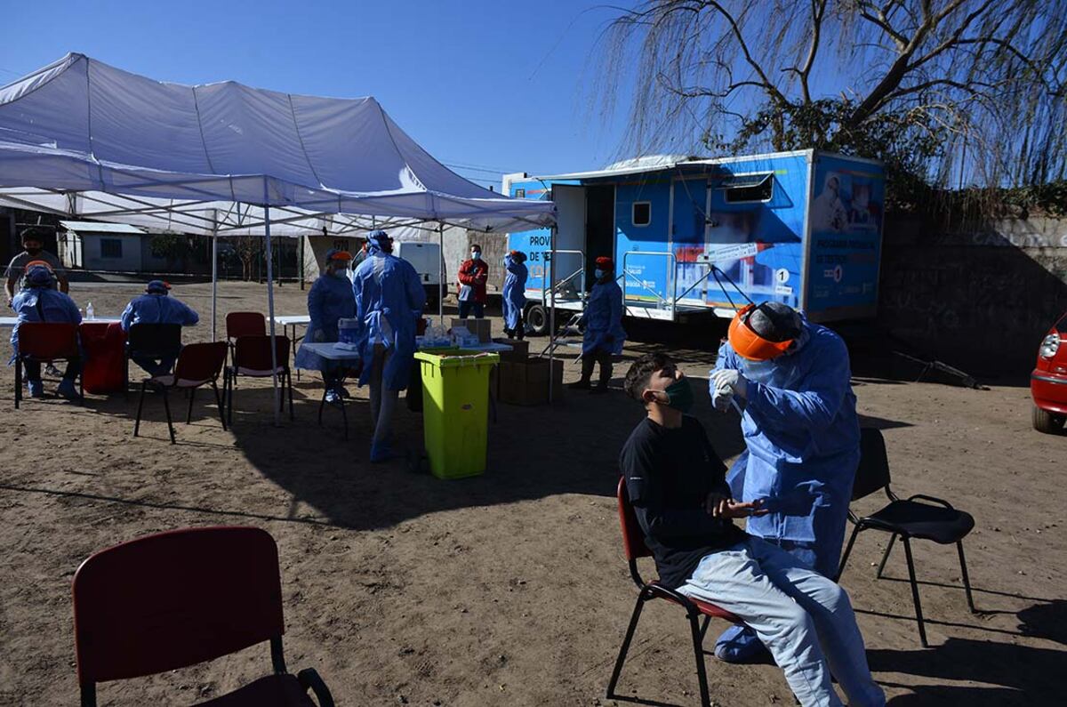 Coronavirus: cómo sigue el operativo de hisopados y vacunaciones en los barrios de Córdoba