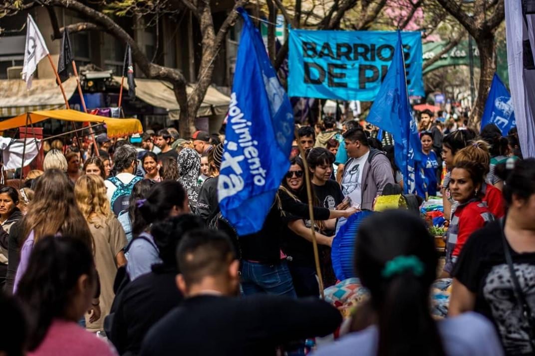 Feria. Las organizaciones de la Ctep ayer en la peatonal. (Movimiento Evita)