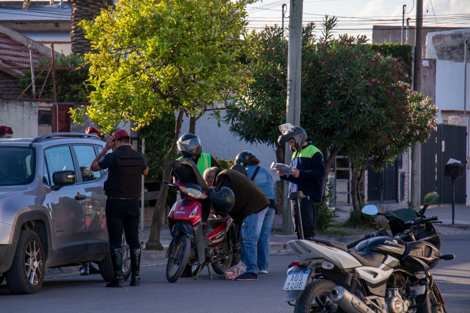 Tres Arroyos: 14 motos y 2 autos secuestrados en operativos de tránsito