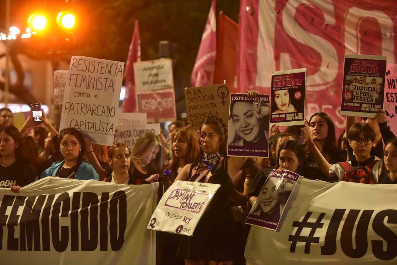 Ni Una Menos: Córdoba vivió una multitudinaria marcha contra los femicidios y la violencia patriarcal (Facundo Luque / La Voz)