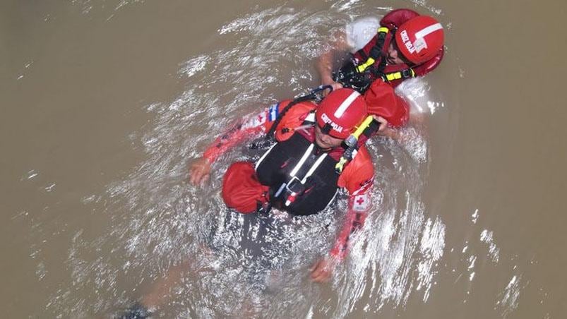 El cuerpo del joven fue rescatado por efectivos de ETAC.