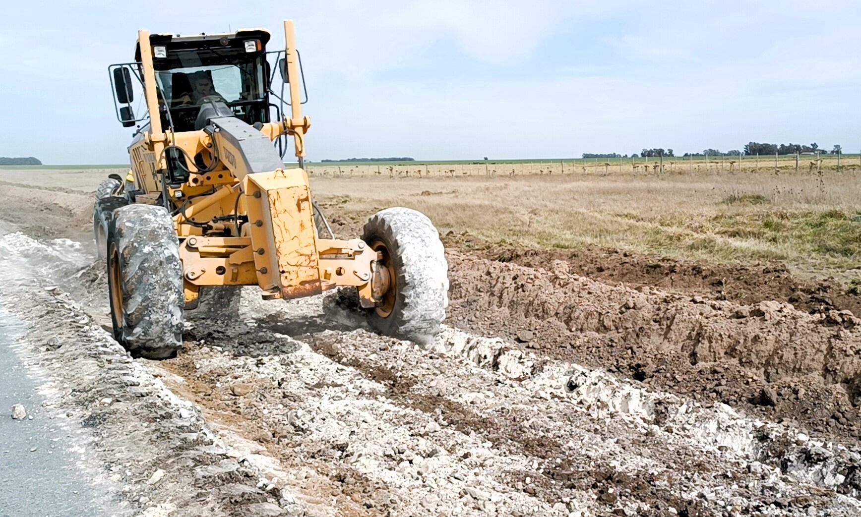 Avanzan los trabajos de repavimentación de la Ruta Nacional Nº3 entre Tres Arroyos y Gonzales Chaves