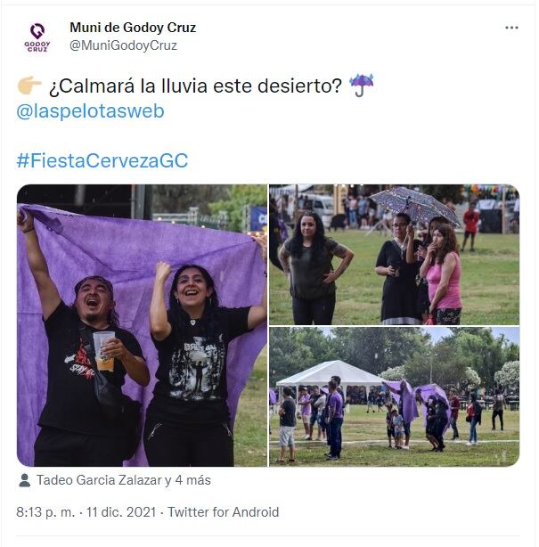 Los chicos se resguardan de la lluvia en el parque San Vicente mientras esperan la fiesta de la Cerveza.