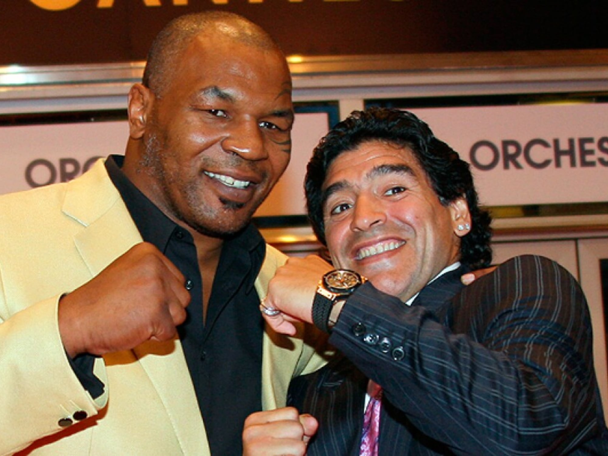 Mike Tyson junto a Diego Maradona.