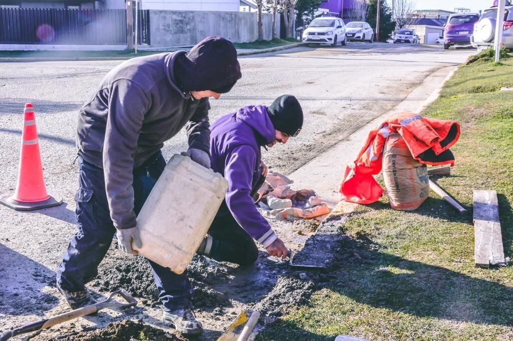 Ushuaia: readecuan la traza vial en un derivador de tránsito en el barrio Pipo