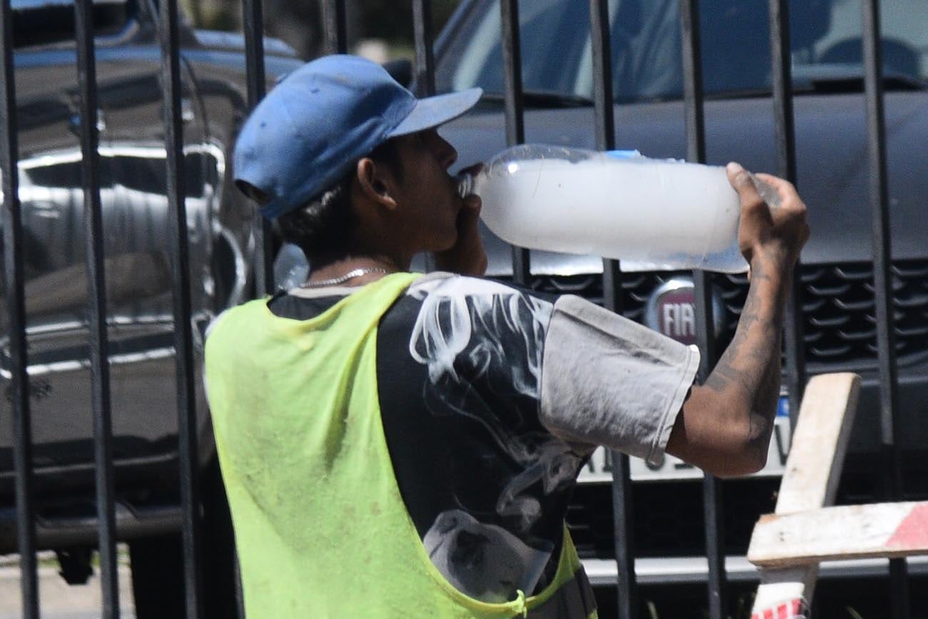 Ola de calor en Córdoba. (Pedro Castillo / La Voz)