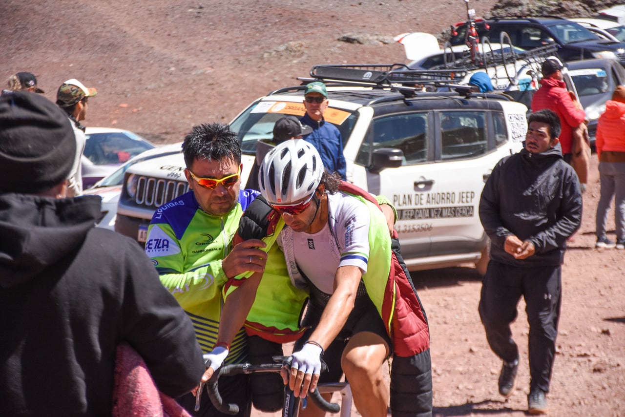 Vuelta de Mendoza 2023, septima etapa, el mendocino Mario Ovejero ganó la etapa reina en el Cristo Redentor.

Foto: Mariana Villa / Los Andes