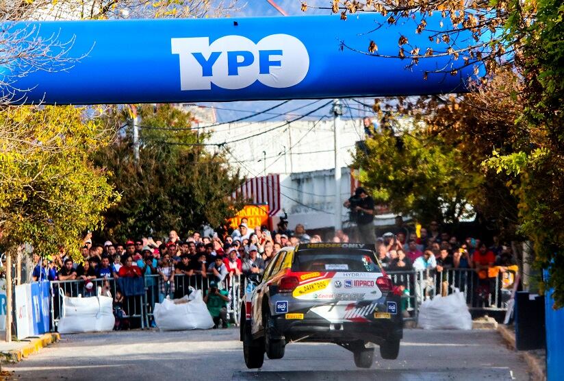 El súper especial de Mina Clavero, por las calles de la Capital Nacional del Rally. Fue una sensación en la apertura del Rally de Argentina 2022.