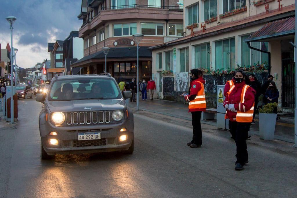 Inspectores de Tránsito e informantes de la Secretaría de Turismo, participaron de la campaña de alcoholemia cero.