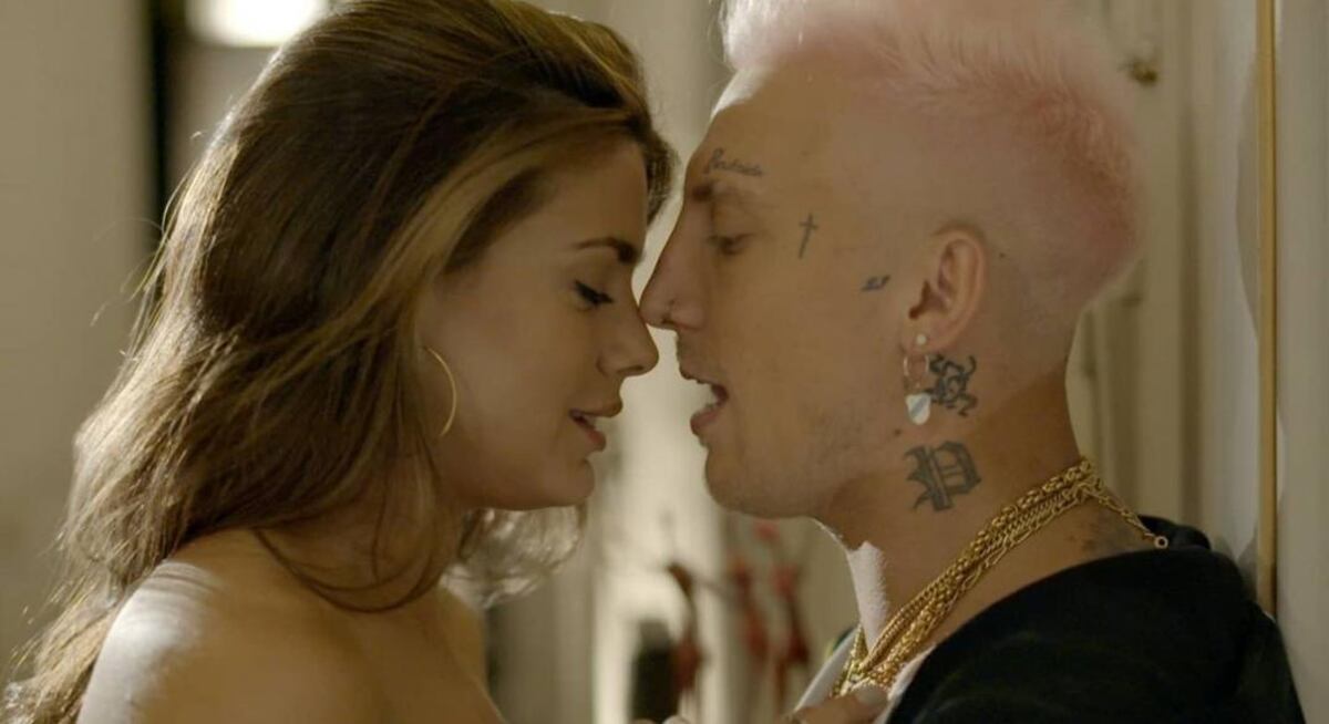 El Polaco y Natalie Pérez lanzaron “El regalo” con un videoclip que los muestra muy cerca