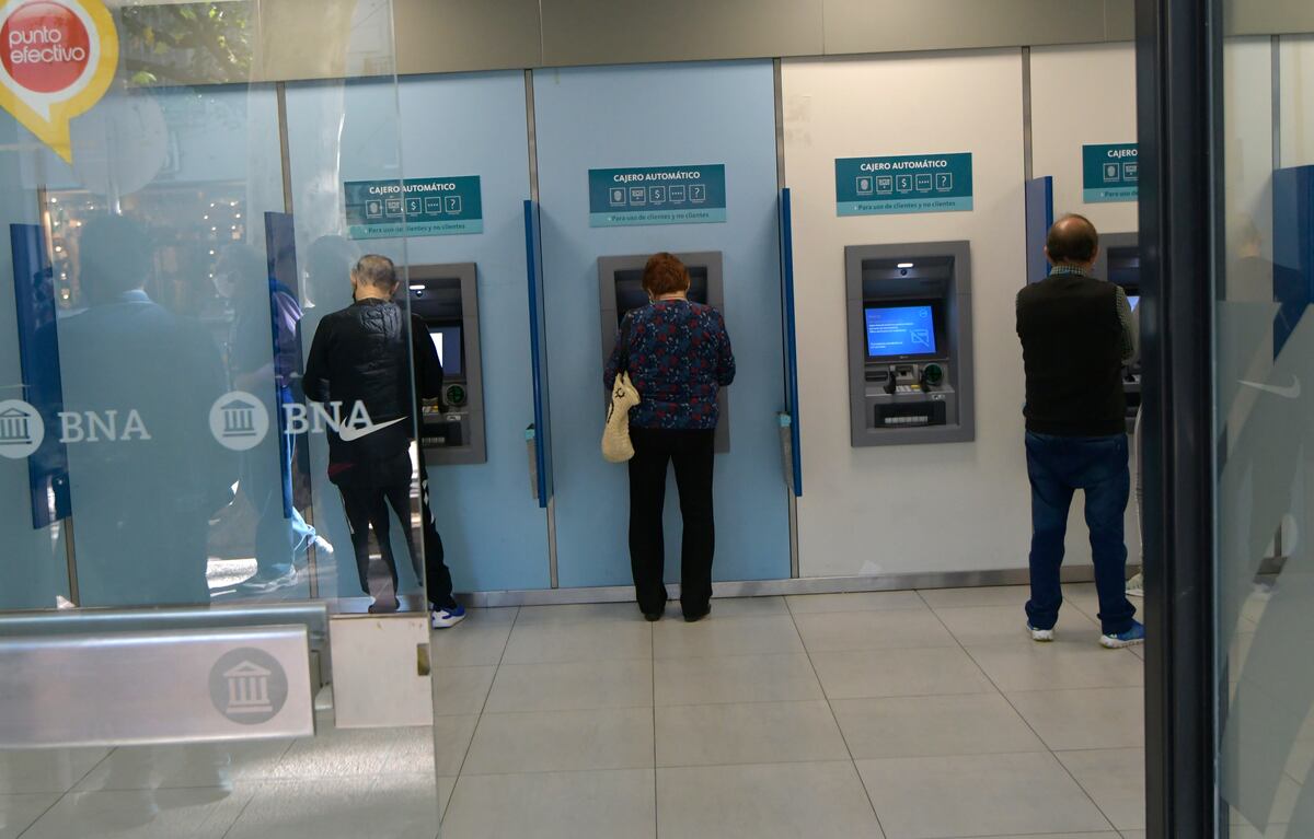 Banco Nación reintegra el dinero a los jubilados que fueron estafados de Guaymallén